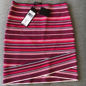BCBG “IVY” bodycon skirt **New